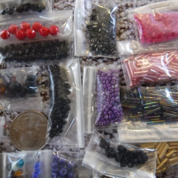 glass crystal tube seed bead lot, 36 scoops/bags - Picture 7 of 7